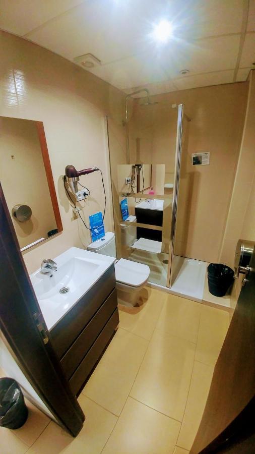 Hostal The Lights *