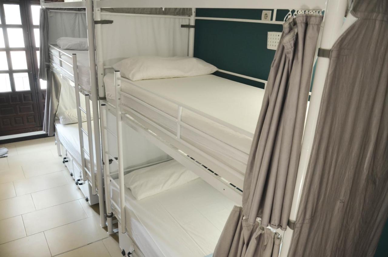 Hostal The Lights *
